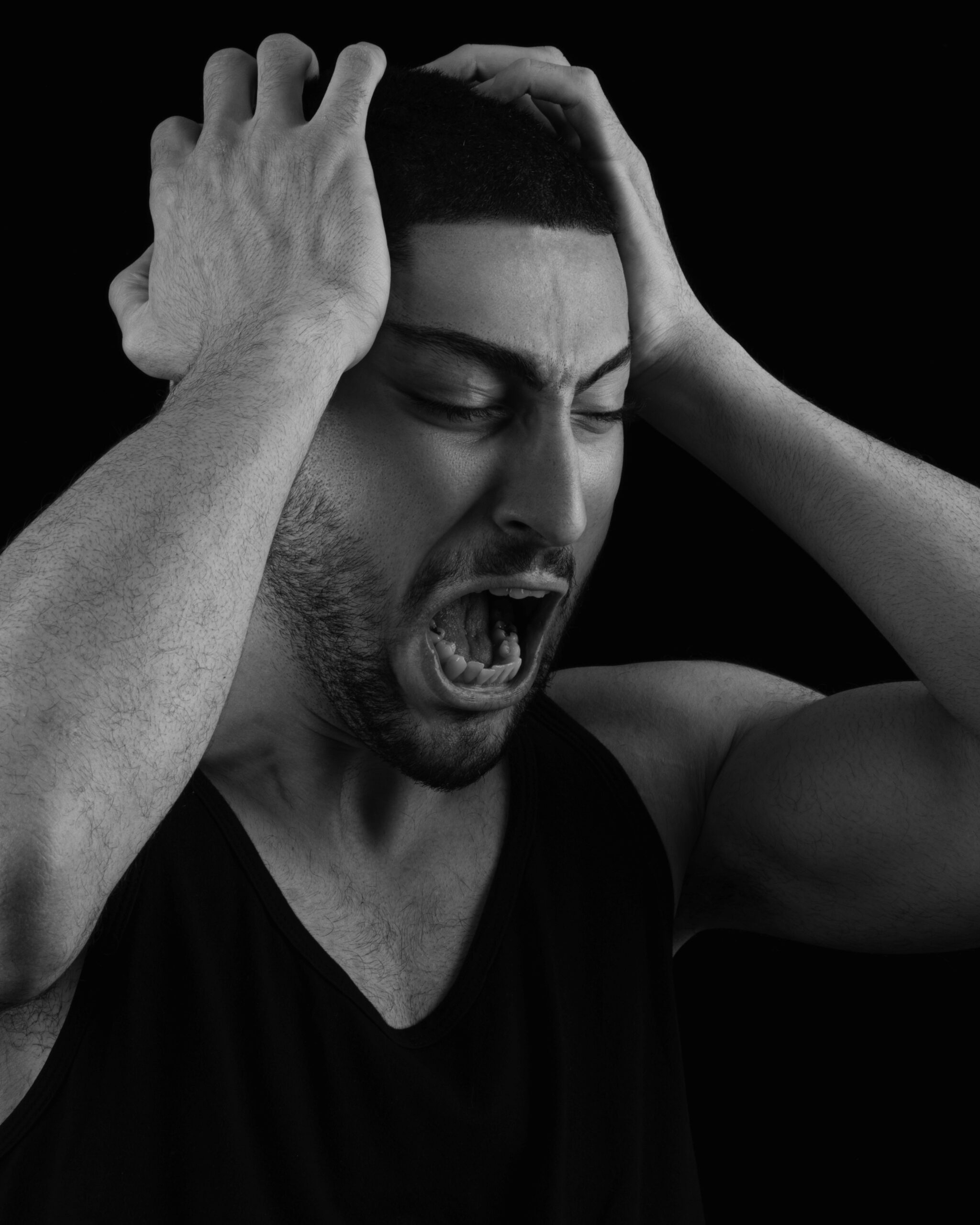 Cảnh báo chiêu trò lột đồ vay tiền và tín dụng đen